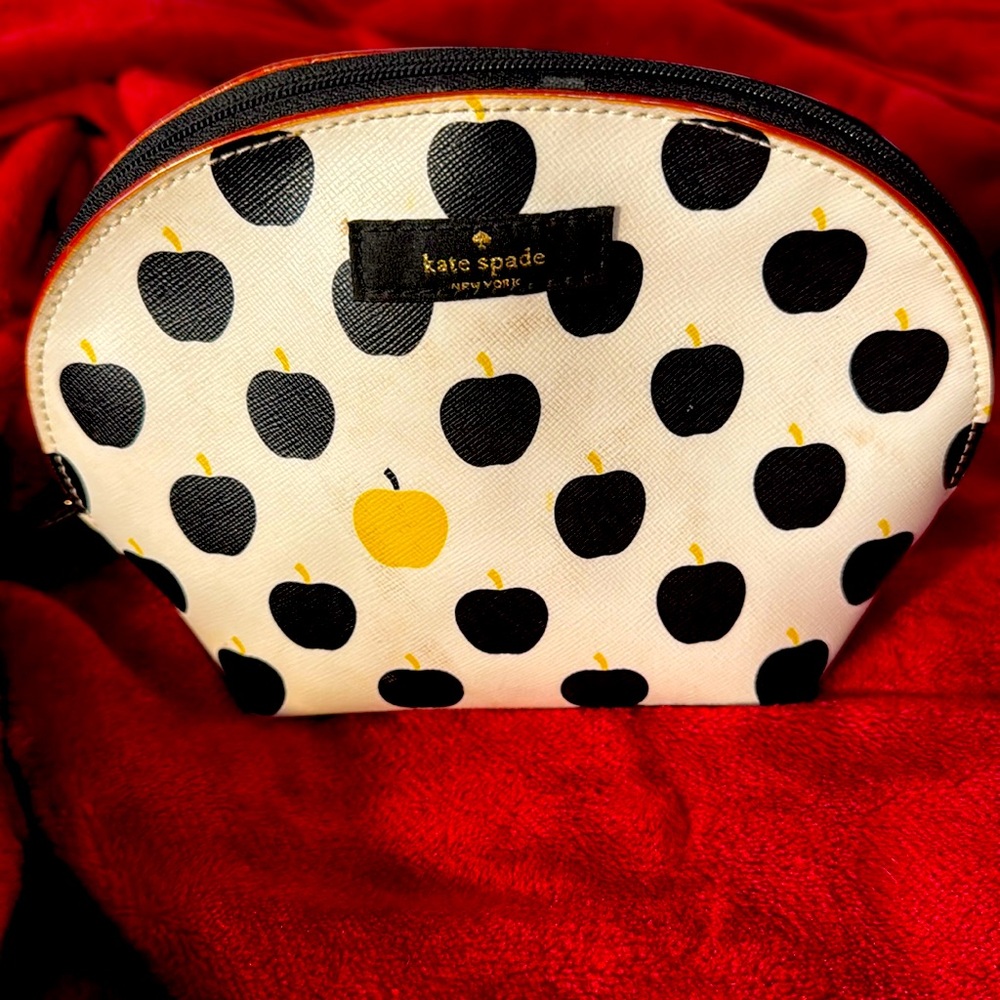 Kate Spade cosmetic bag. Good used condition